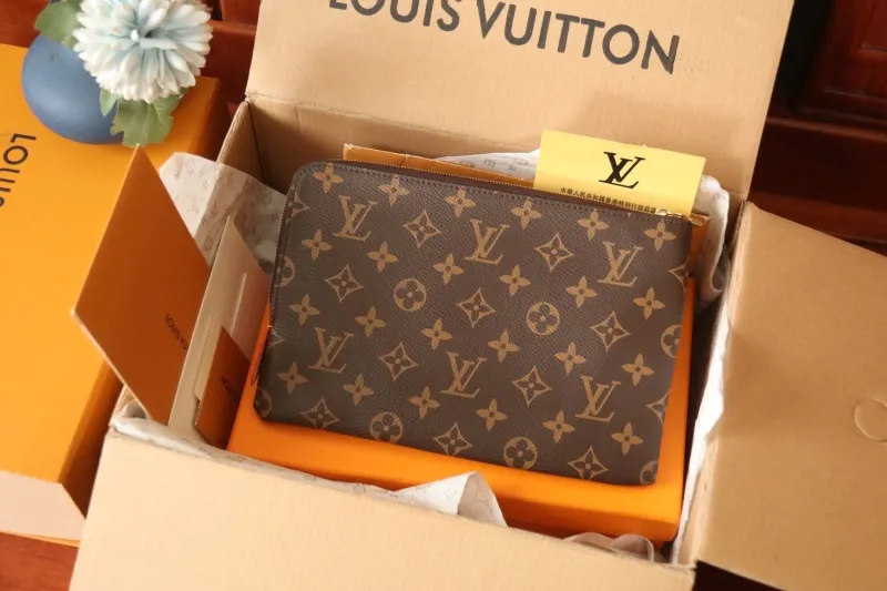 Alternative view of LV Clutch Bags-5