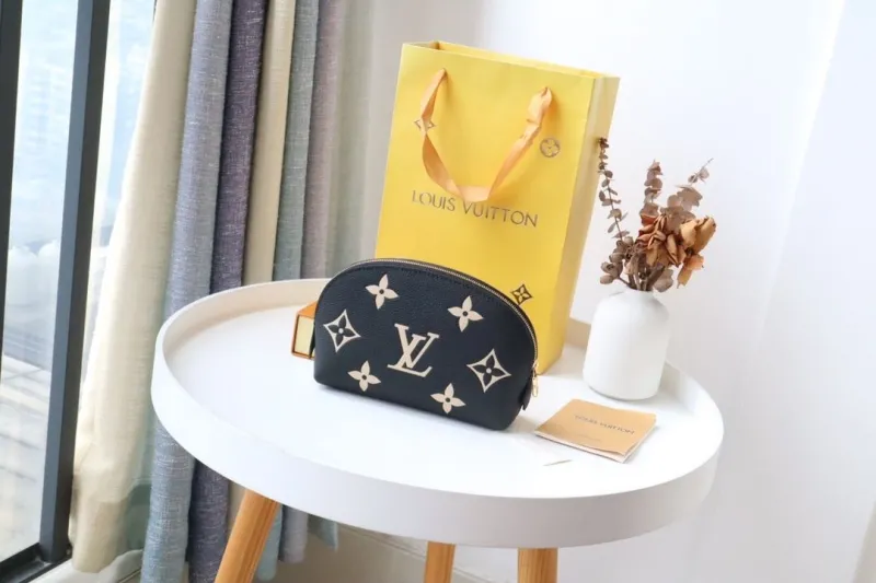 LV Clutch Bags-7