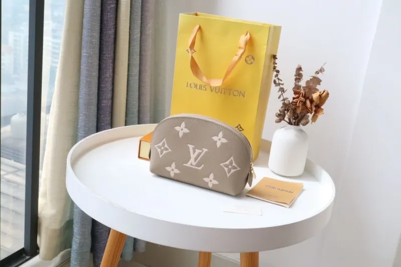 LV Clutch Bags-8