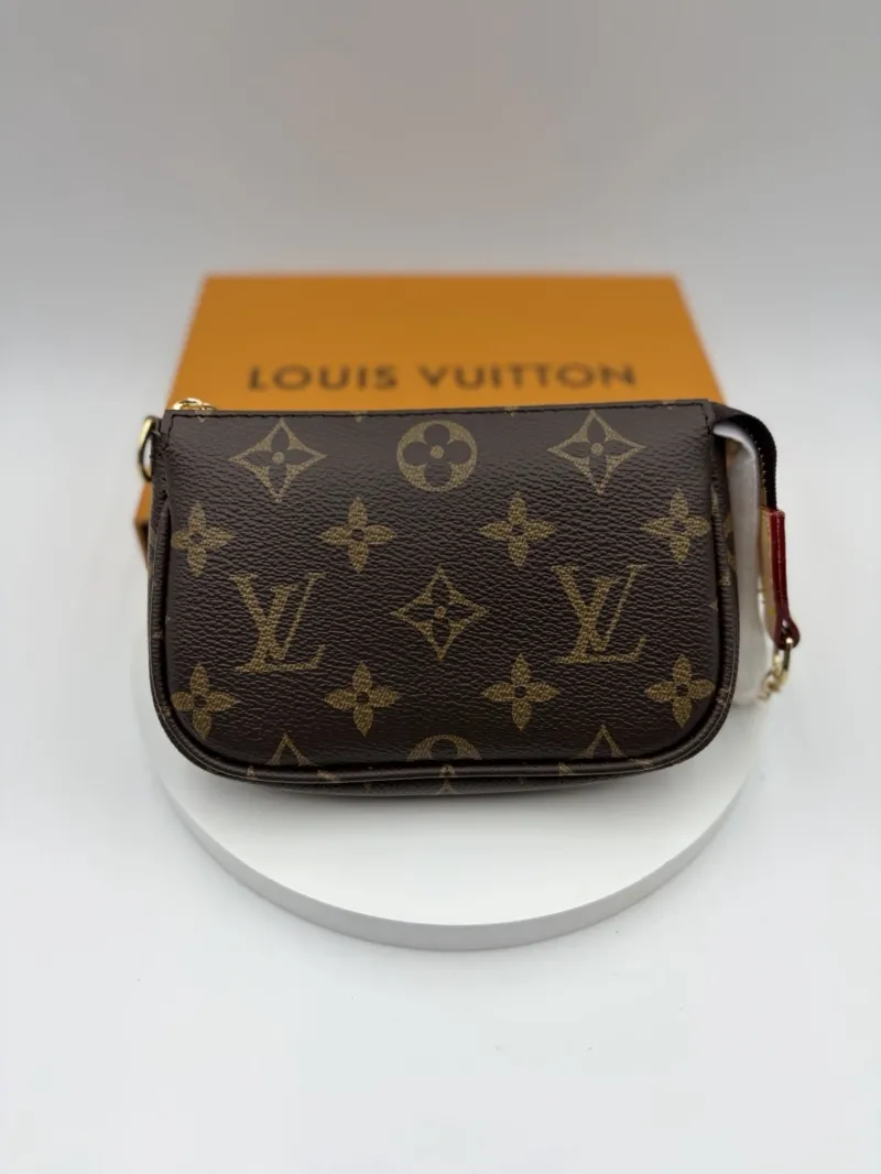 Alternative view of LV Clutch Bags-33