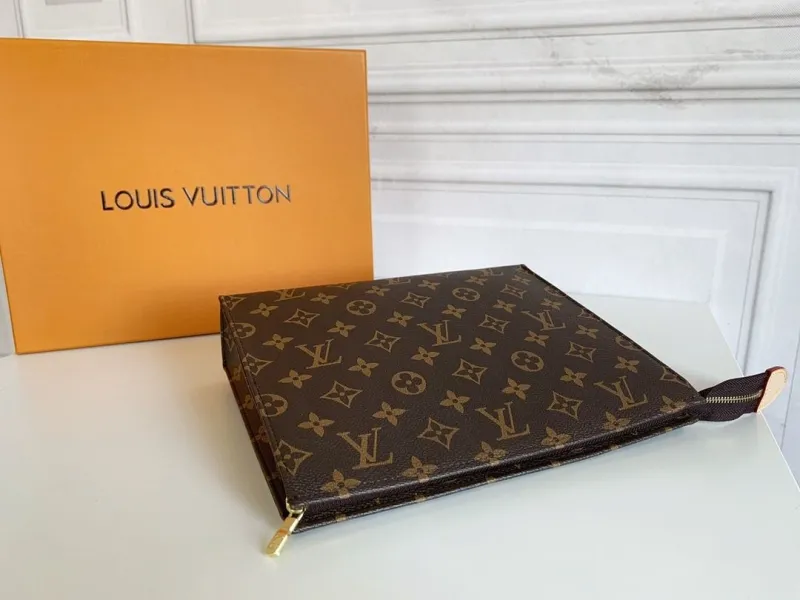 Alternative view of LV Clutch Bags-39