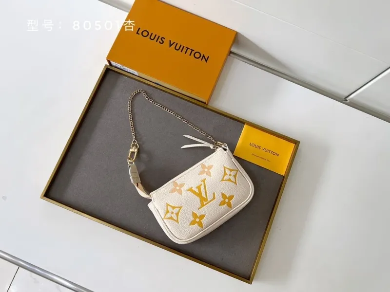 LV Clutch Bags-66