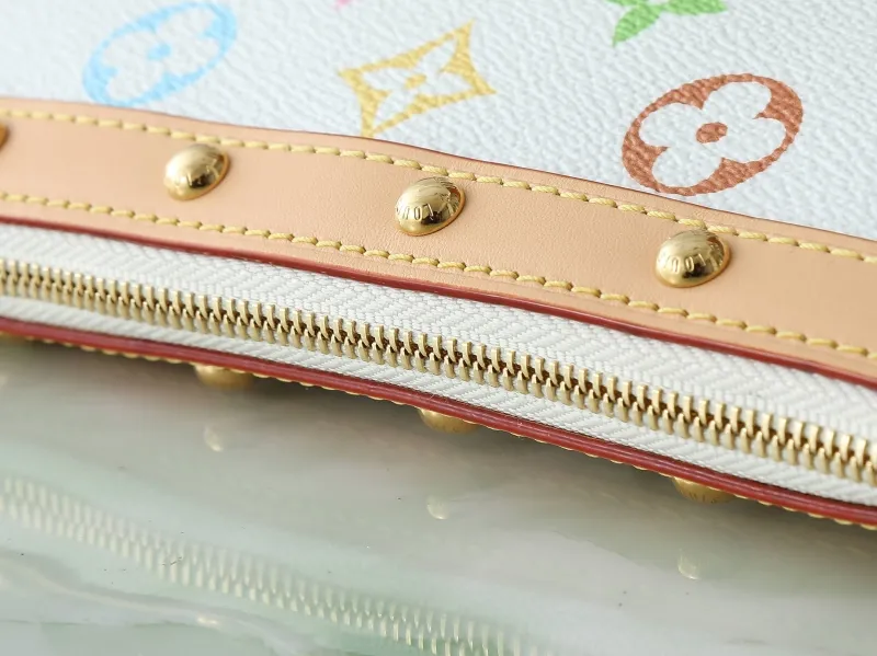 Alternative view of LV Clutch Bags-91