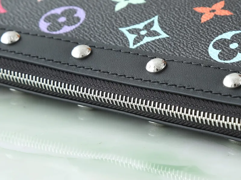 Alternative view of LV Clutch Bags-92