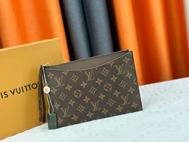 LV Clutch Bags-101