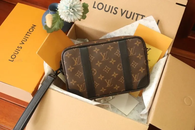 LV Clutch Bags-102