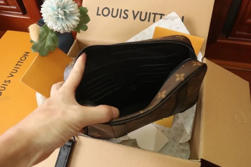 LV Clutch Bags-102 - Image 8
