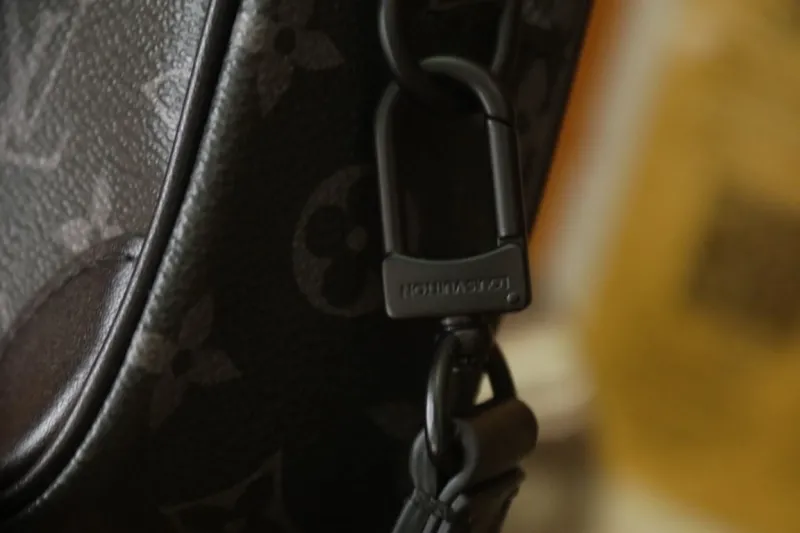 LV Clutch Bags-104 - Image 6