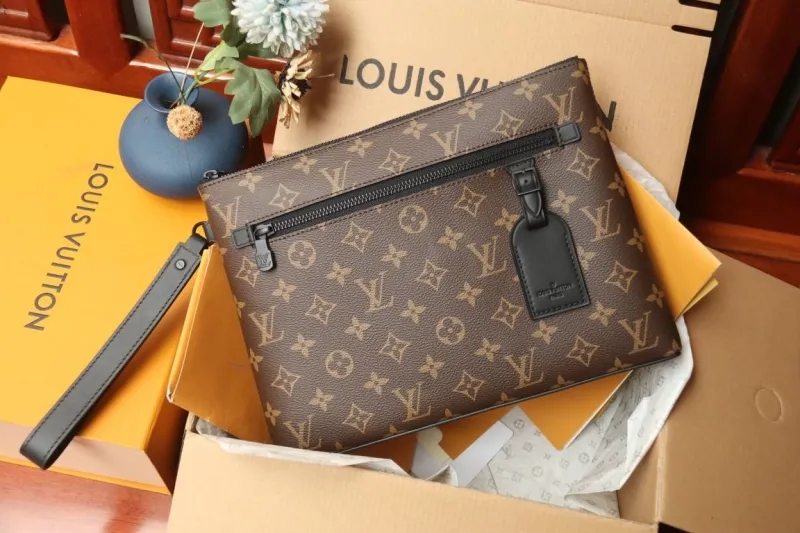LV Clutch Bags-109