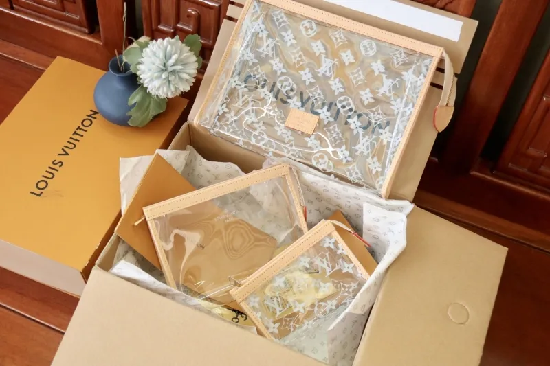 Alternative view of LV Clutch Bags-114