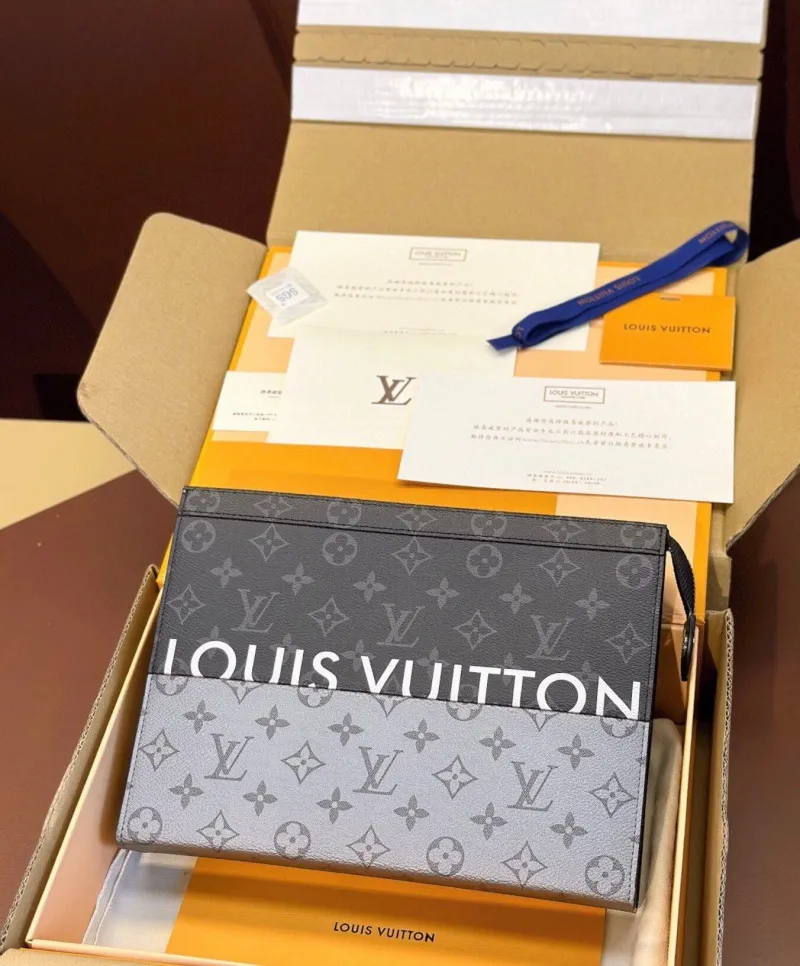 LV Clutch Bags-131