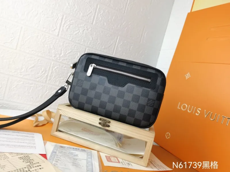 LV Clutch Bags-147