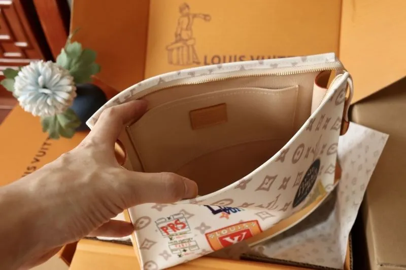 LV Clutch Bags-172 - Image 8