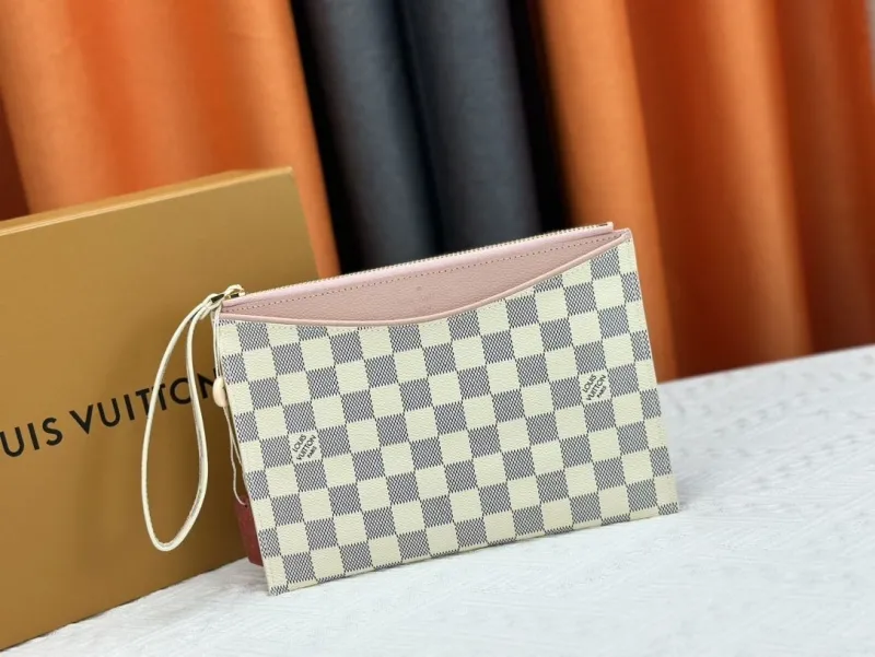 LV Clutch Bags-182