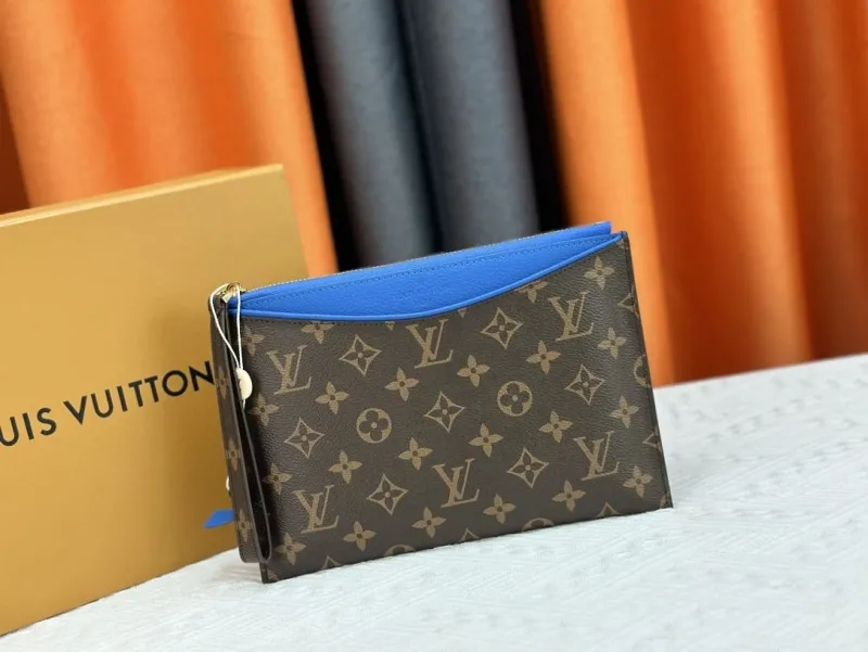 LV Clutch Bags-184