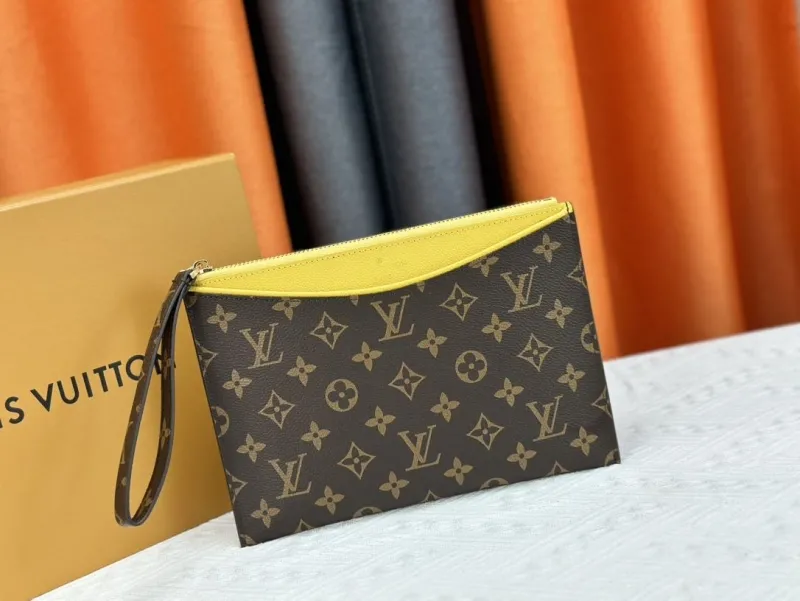 LV Clutch Bags-186