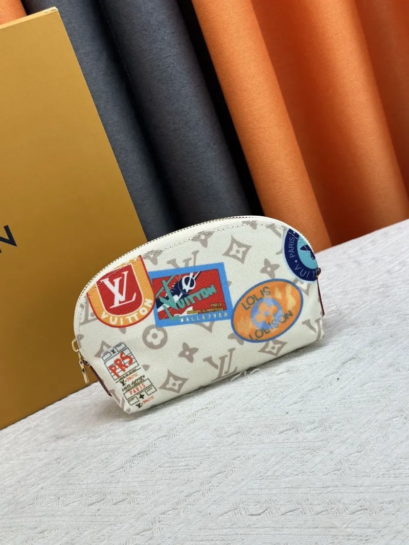 LV Clutch Bags-189