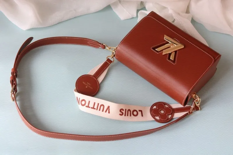Alternative view of LV Twist Denim Bags-115