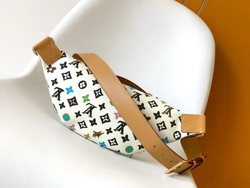 Alternative view of LV Waist & Chest Packs-11