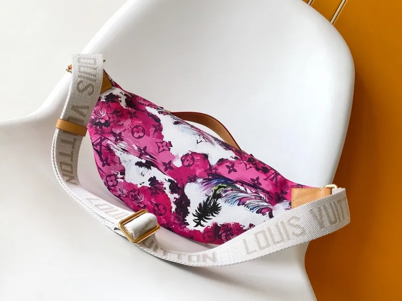 Alternative view of LV Waist & Chest Packs-13