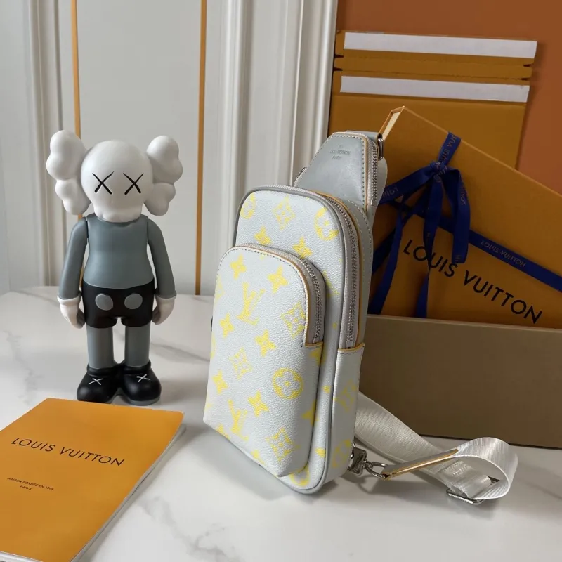 Alternative view of LV Waist & Chest Packs-27