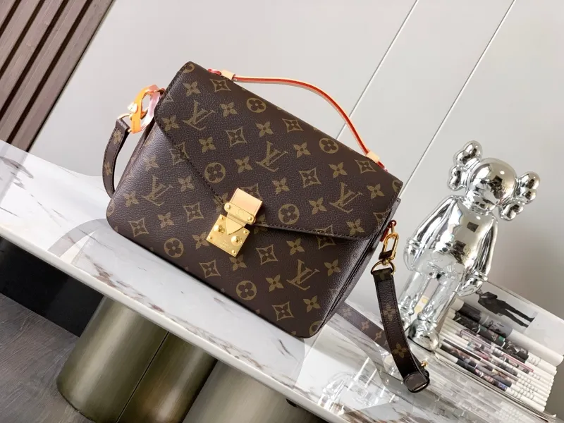 LV Waist & Chest Packs-43
