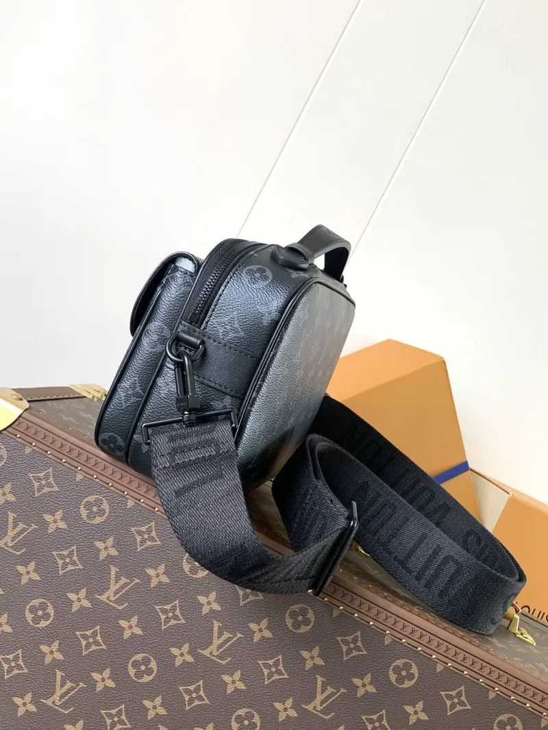 Alternative view of LV Waist & Chest Packs-59