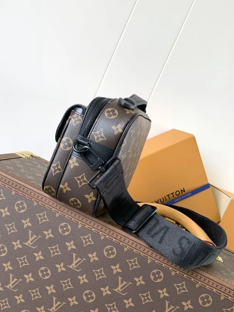 Alternative view of LV Waist & Chest Packs-60