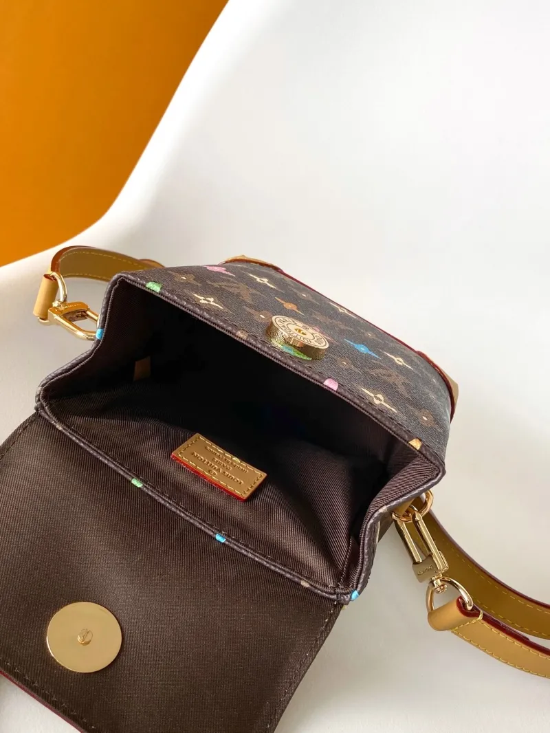LV Waist & Chest Packs-78 - Image 8