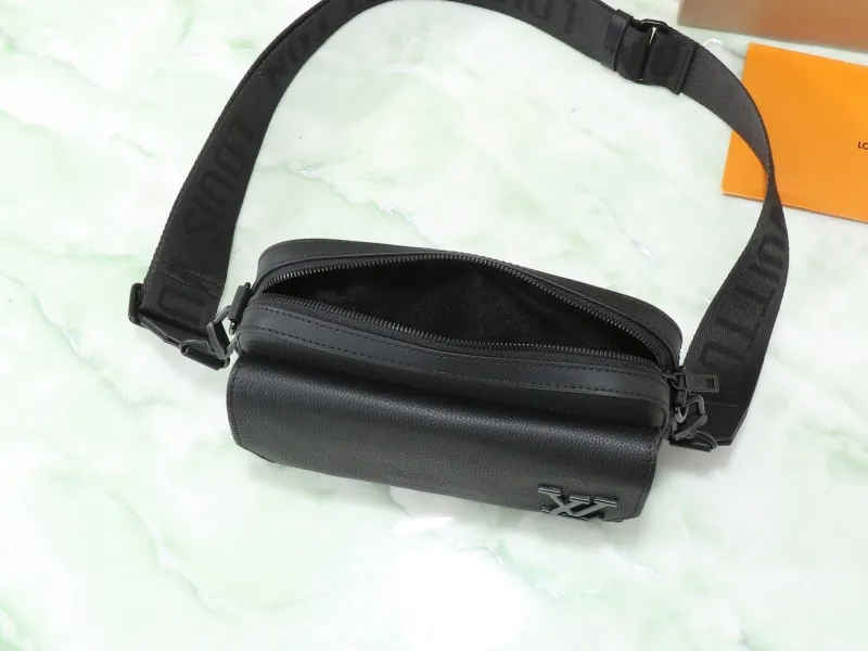 Alternative view of LV Waist & Chest Packs-83