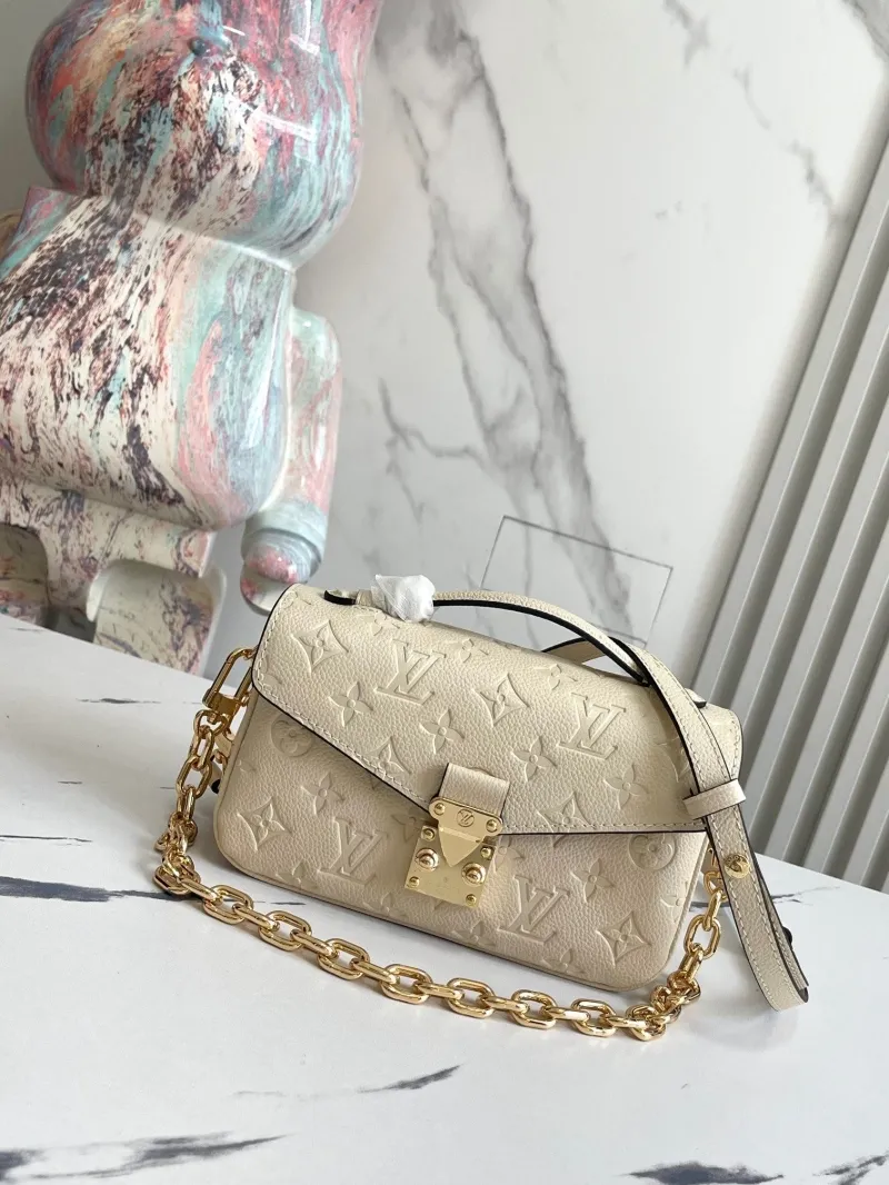 Alternative view of LV Waist & Chest Packs-96