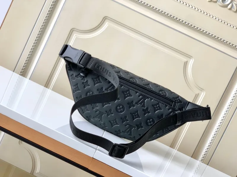 Alternative view of LV Waist & Chest Packs-110