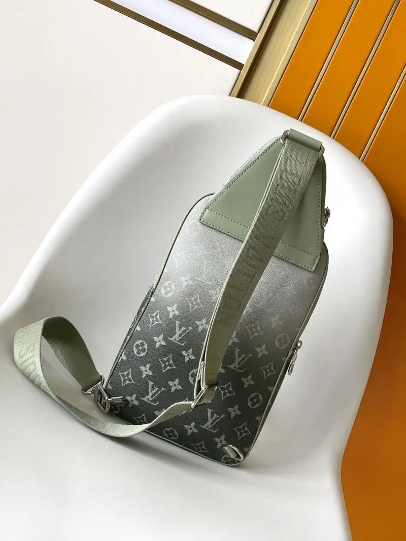 Alternative view of LV Waist & Chest Packs-115