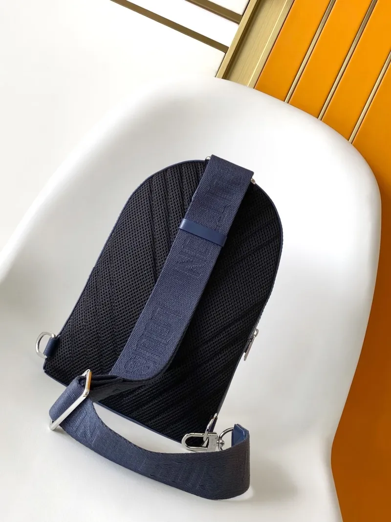 Alternative view of LV Waist & Chest Packs-117
