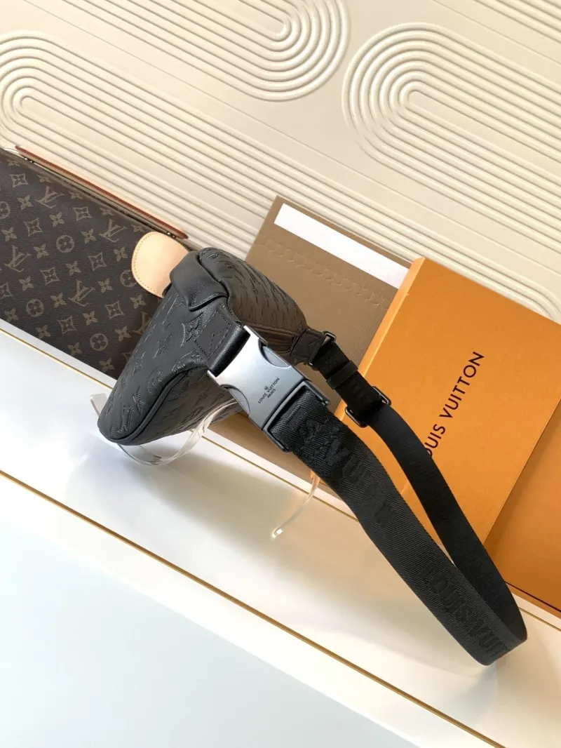 Alternative view of LV Waist & Chest Packs-134