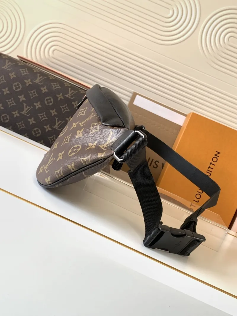 Alternative view of LV Waist & Chest Packs-137