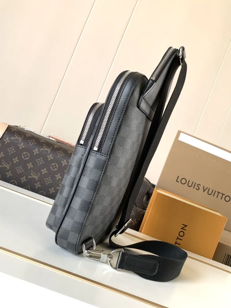 Alternative view of LV Waist & Chest Packs-139