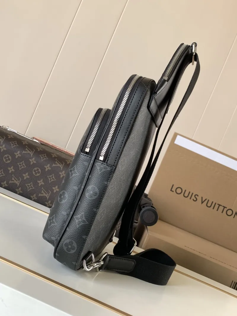 Alternative view of LV Waist & Chest Packs-140