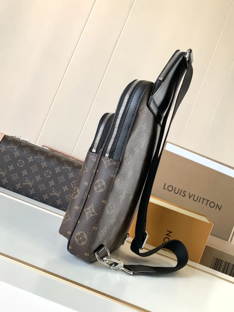 Alternative view of LV Waist & Chest Packs-141