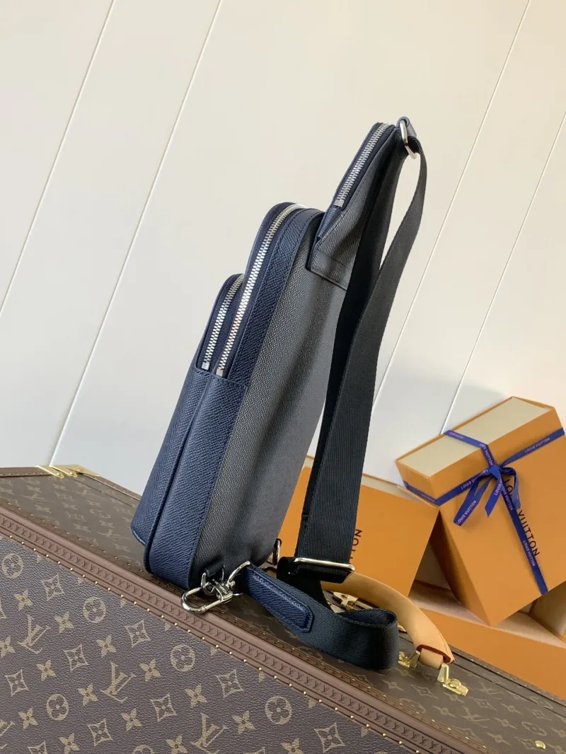Alternative view of LV Waist & Chest Packs-159
