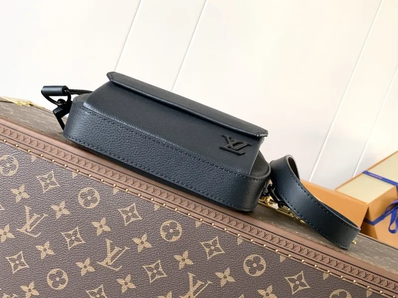 LV Waist & Chest Packs-191 - Image 4