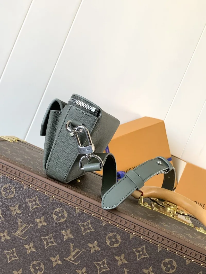 Alternative view of LV Waist & Chest Packs-192