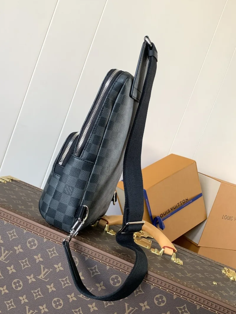 Alternative view of LV Waist & Chest Packs-200
