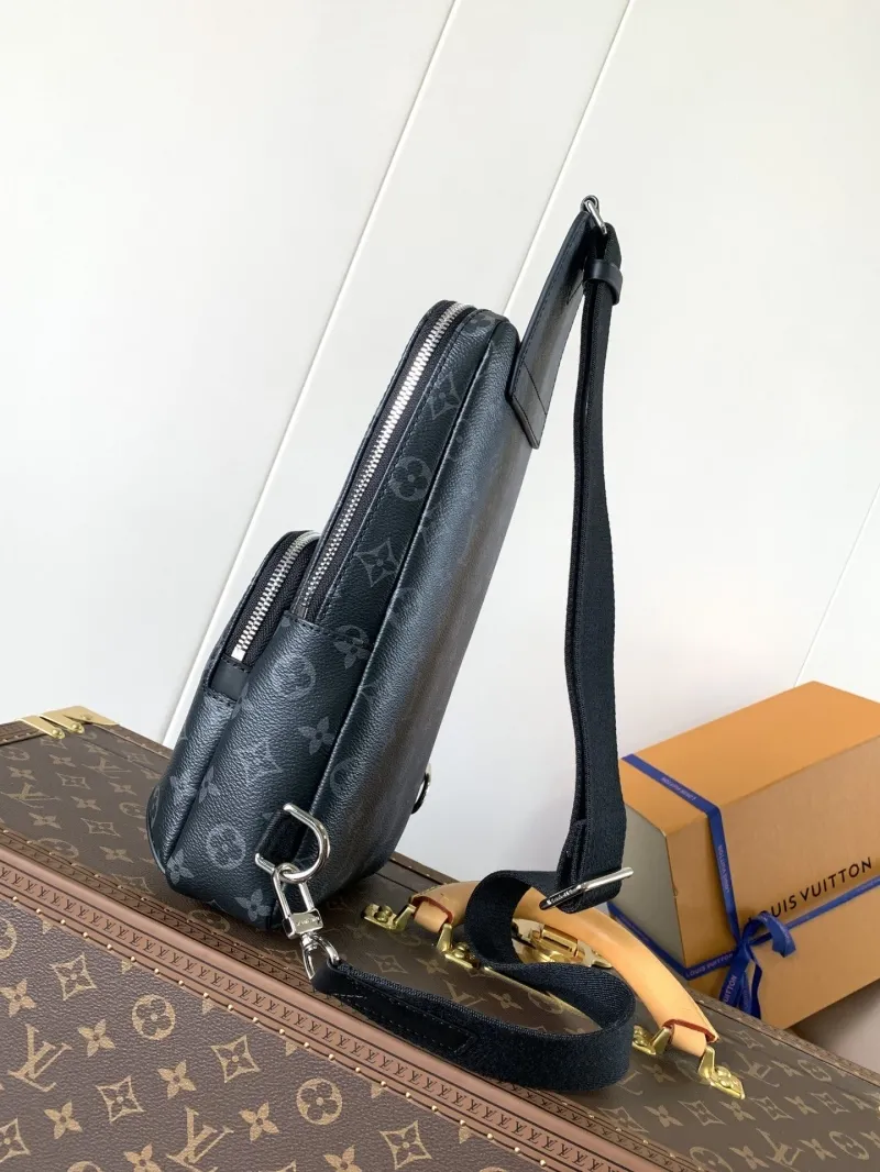 Alternative view of LV Waist & Chest Packs-220