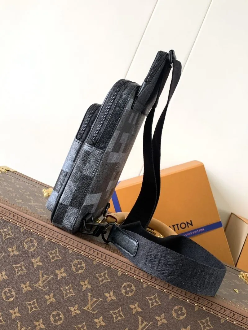 Alternative view of LV Waist & Chest Packs-248
