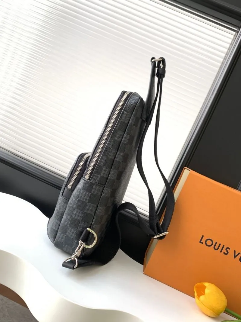 Alternative view of LV Waist & Chest Packs-253