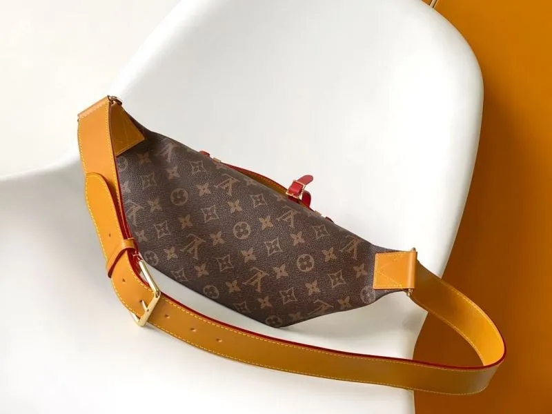 Alternative view of LV Waist & Chest Packs-265
