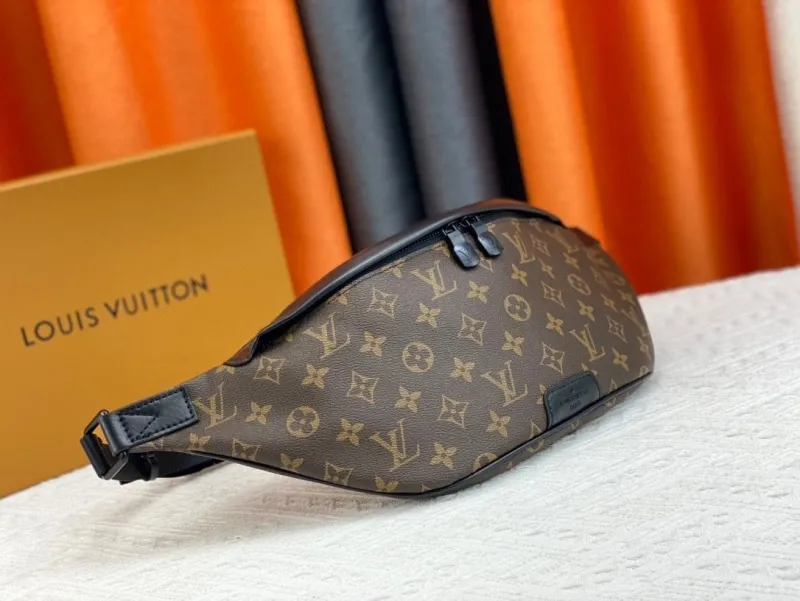 Alternative view of LV Waist & Chest Packs-273
