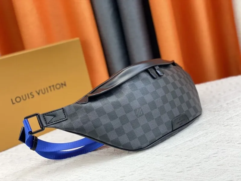 Alternative view of LV Waist & Chest Packs-275