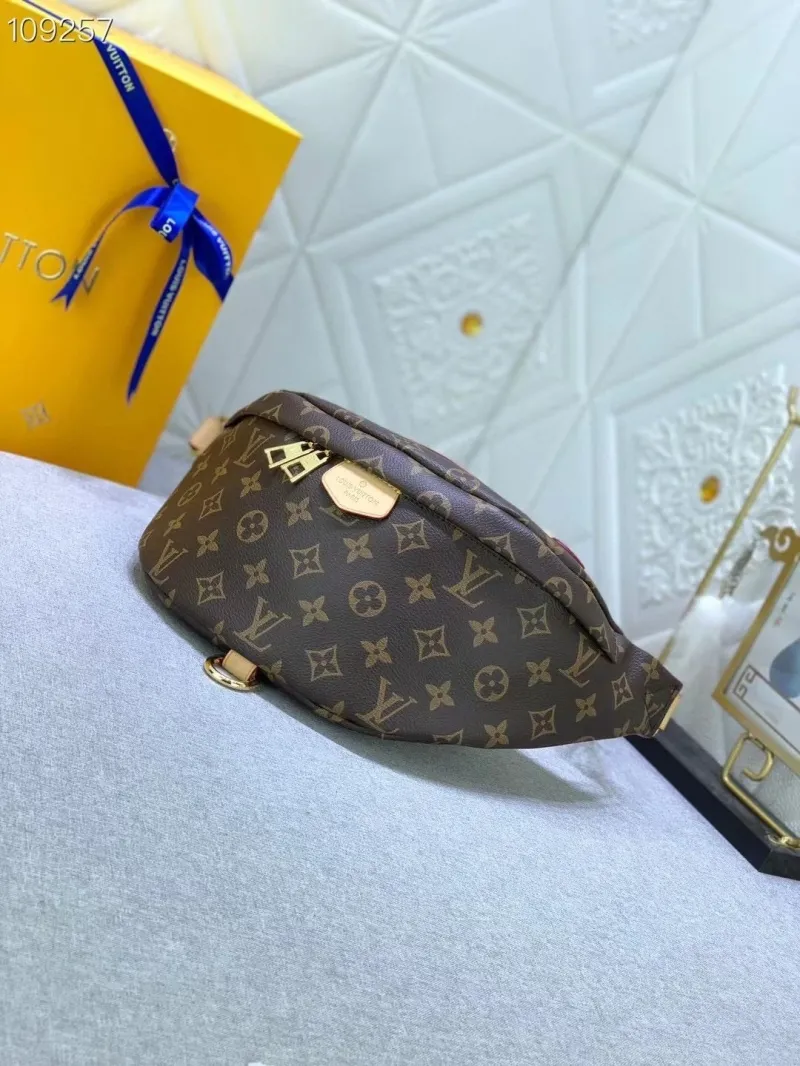 Alternative view of LV Waist & Chest Packs-285